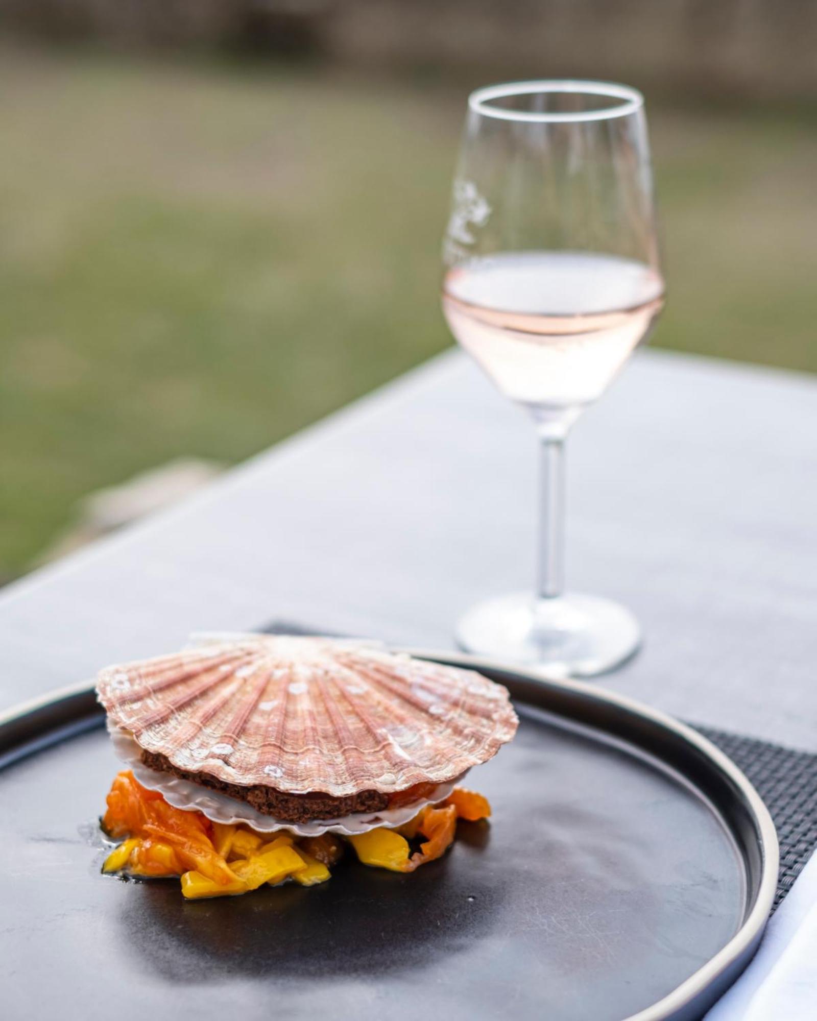 Logis Hotel Restaurant La Citadelle Blaye Exterior photo